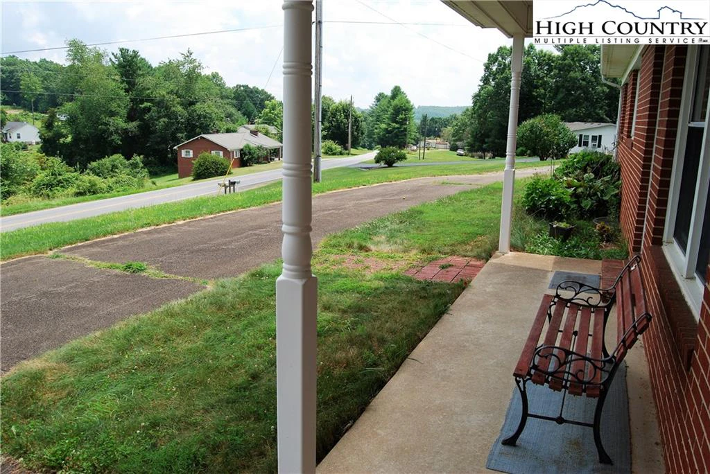 Image number 5 for the current listing