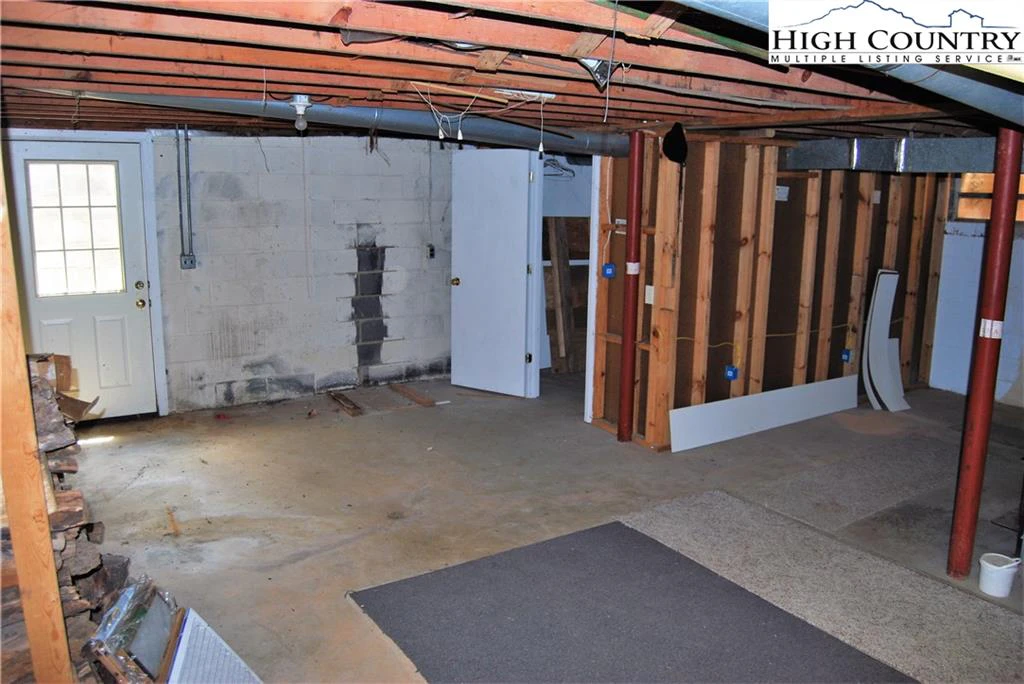 Image number 9 for the current listing