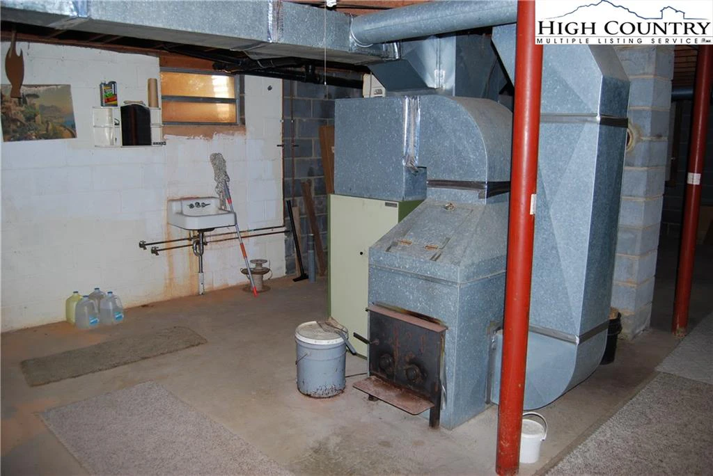 Image number 2 for the current listing