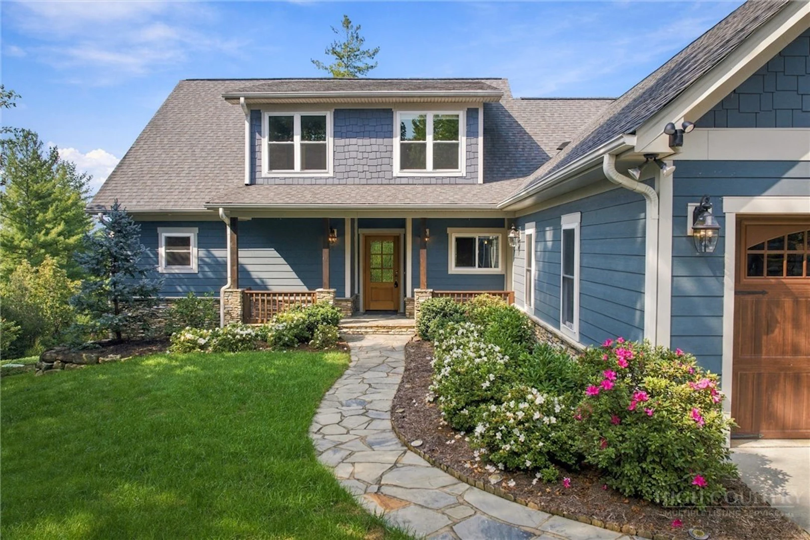 Image number 3 for the current listing