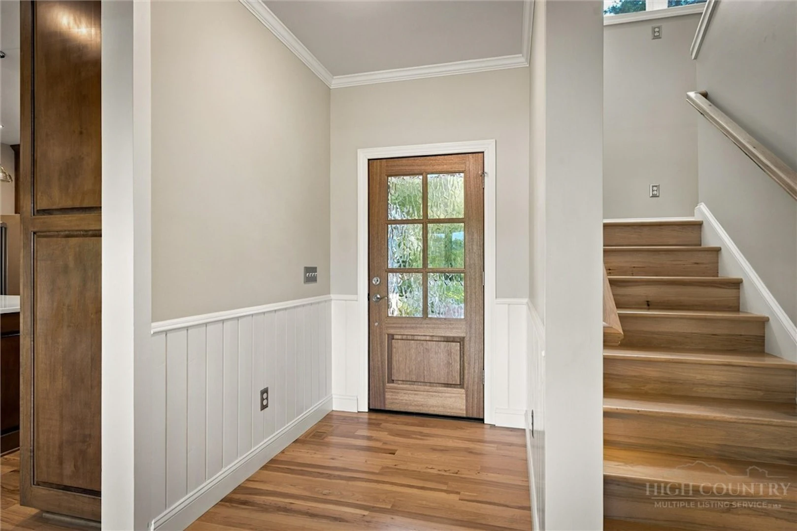 Image number 13 for the current listing
