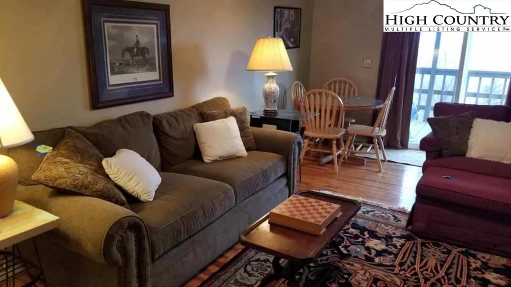 Image number 13 for the current listing