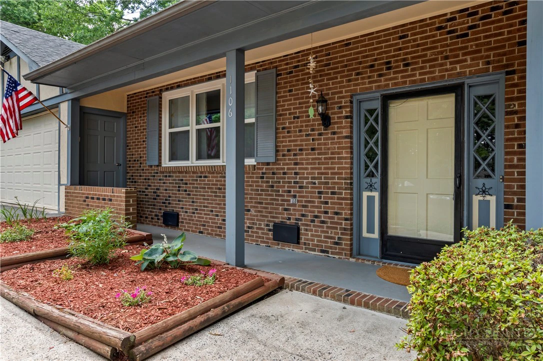 Image number 6 for the current listing