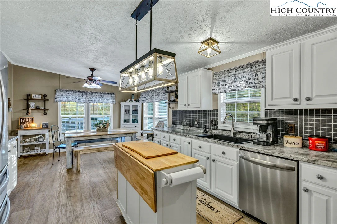Image number 10 for the current listing
