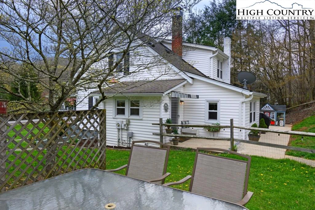 Image number 11 for the current listing