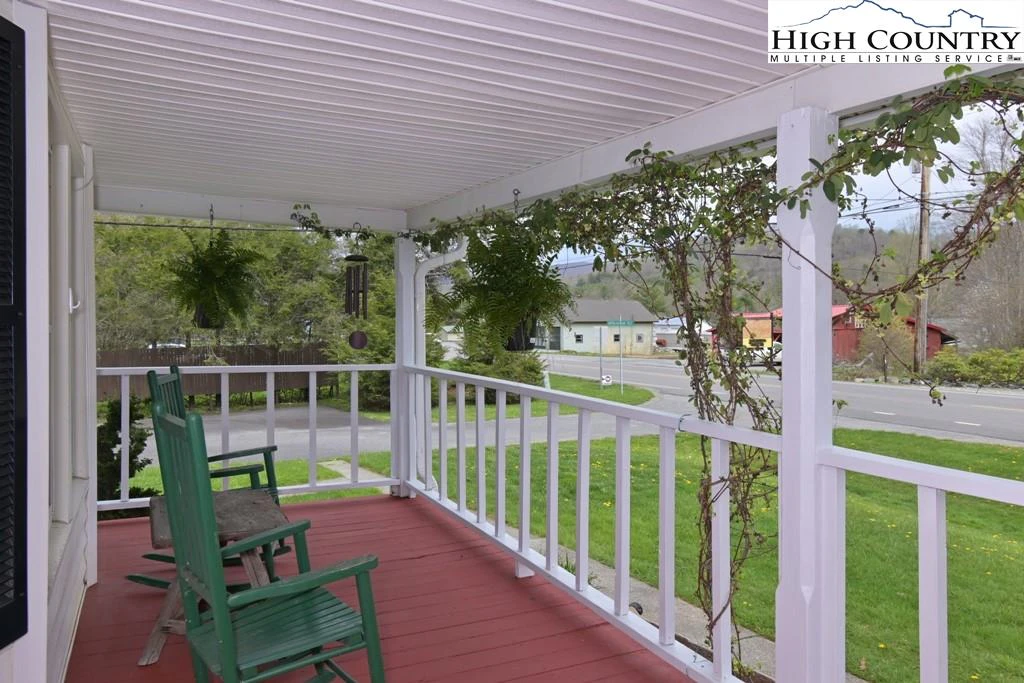 Image number 13 for the current listing