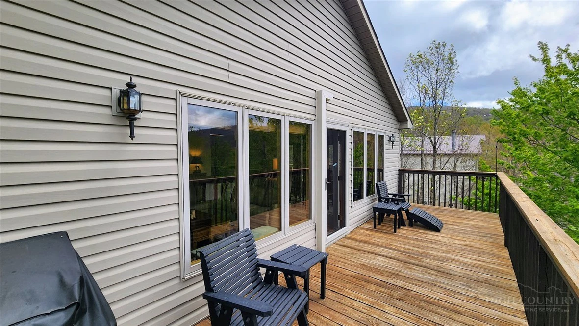 Image number 4 for the current listing