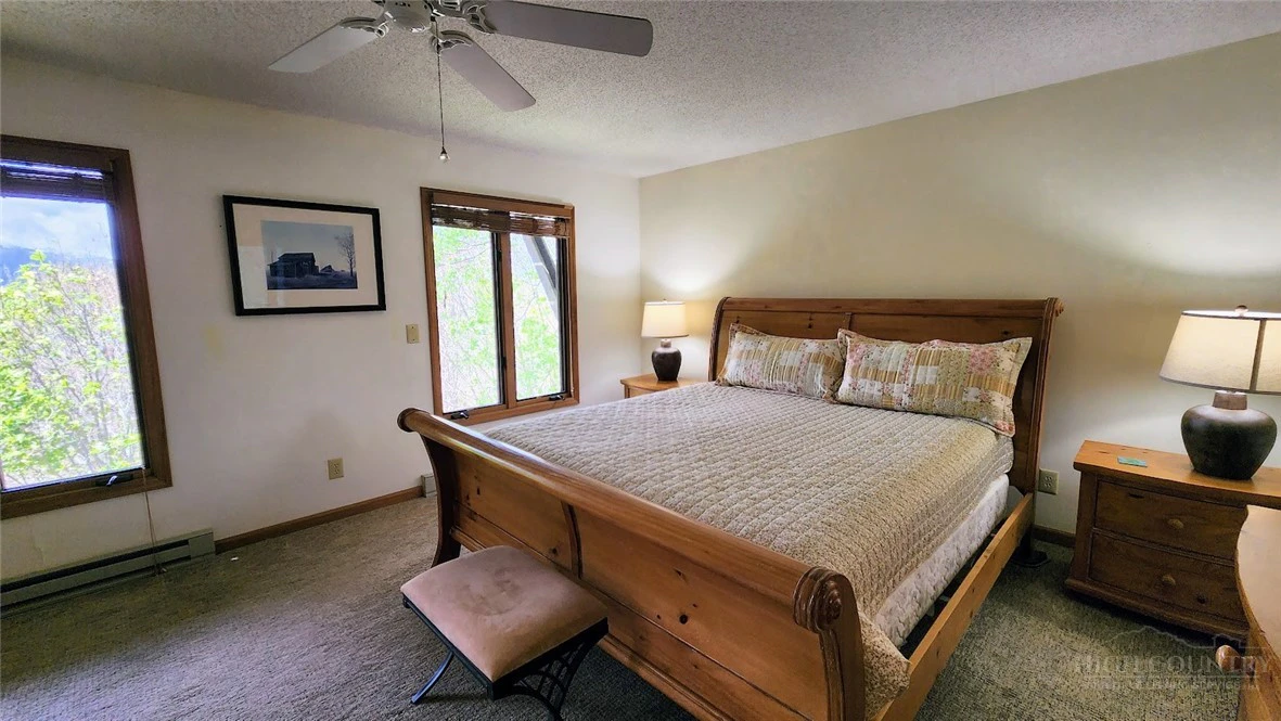 Image number 9 for the current listing