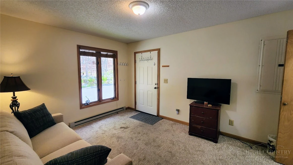 Image number 17 for the current listing
