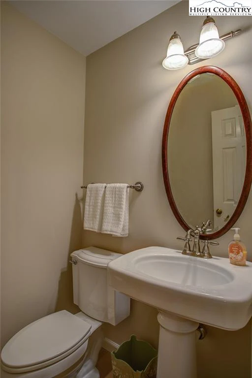 Image number 7 for the current listing