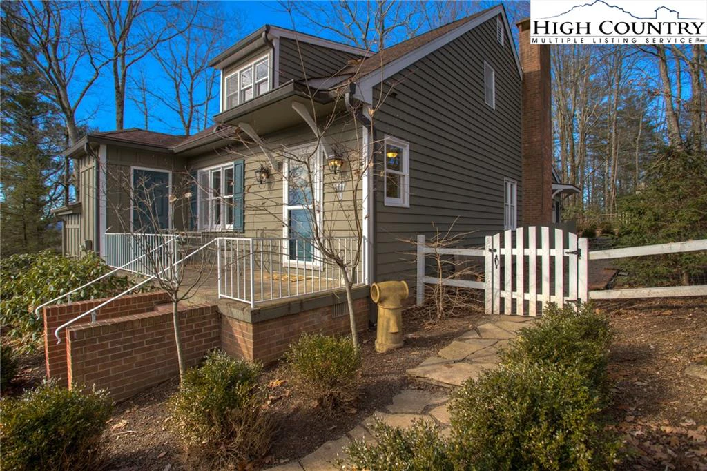 Image number 22 for the current listing