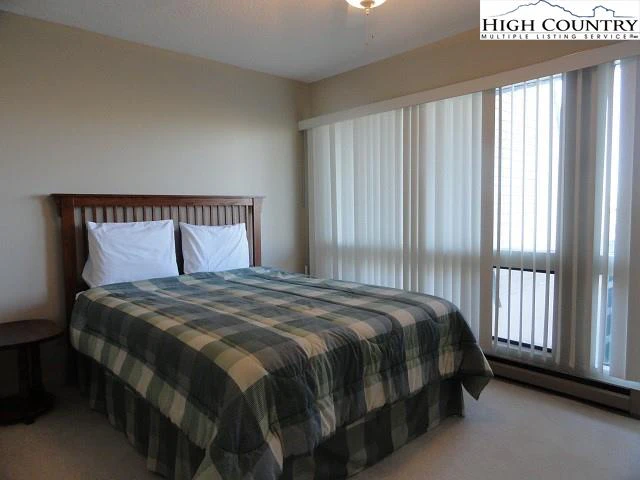 Image number 6 for the current listing