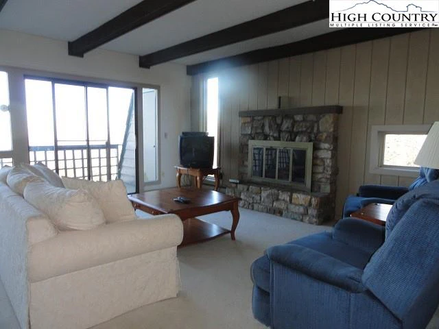 Image number 8 for the current listing