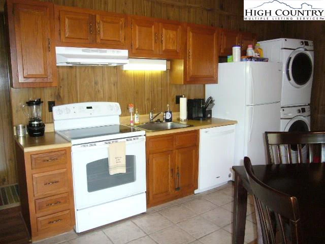 Image number 4 for the current listing