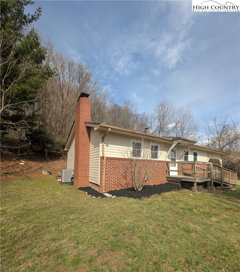 Image number 15 for the current listing