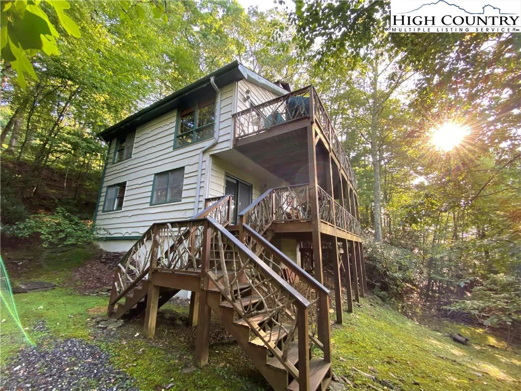 Image number 1 for the current listing