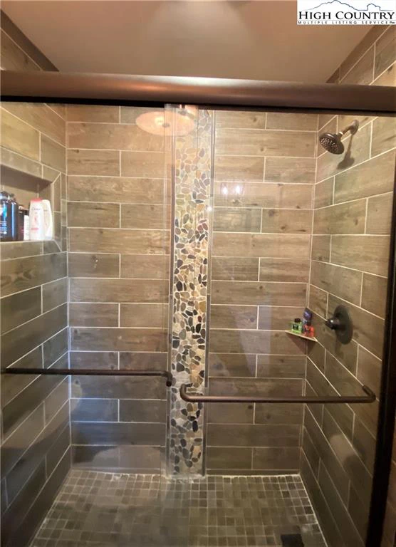 Image number 6 for the current listing