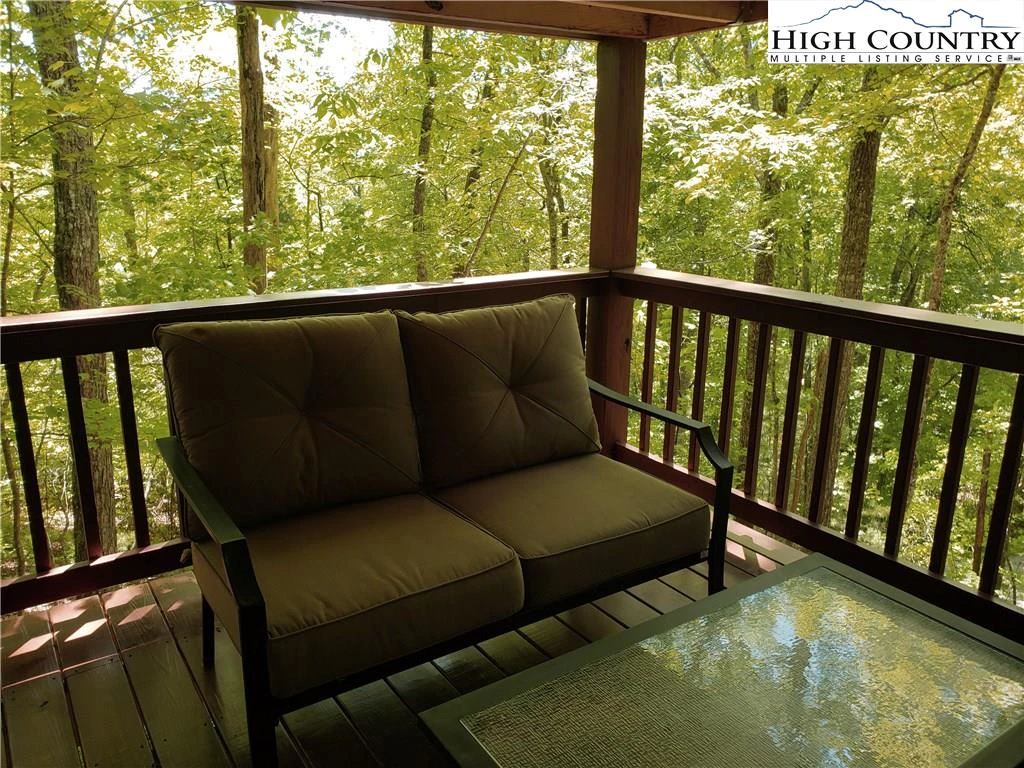 Image number 7 for the current listing