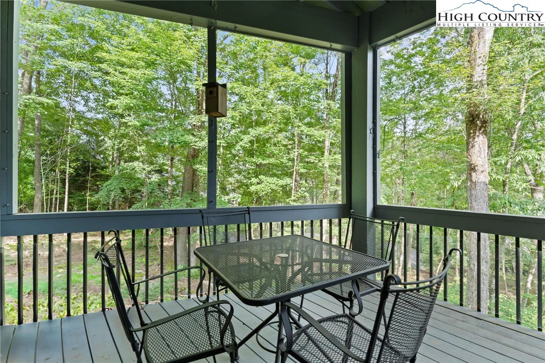 Image number 5 for the current listing