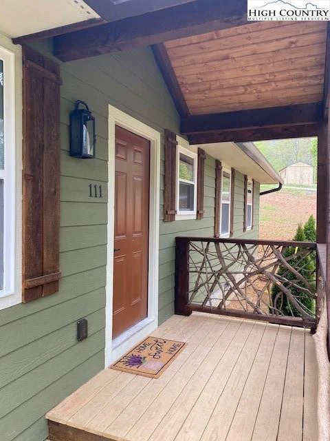 Image number 4 for the current listing