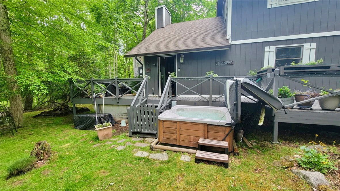 Image number 18 for the current listing