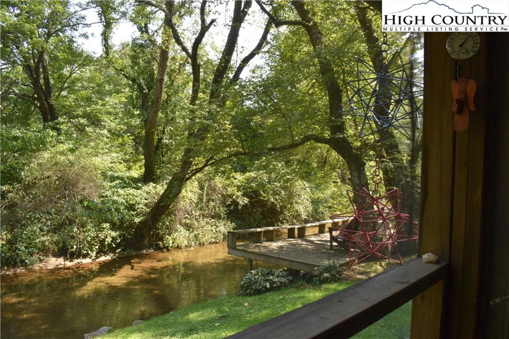 Image number 3 for the current listing