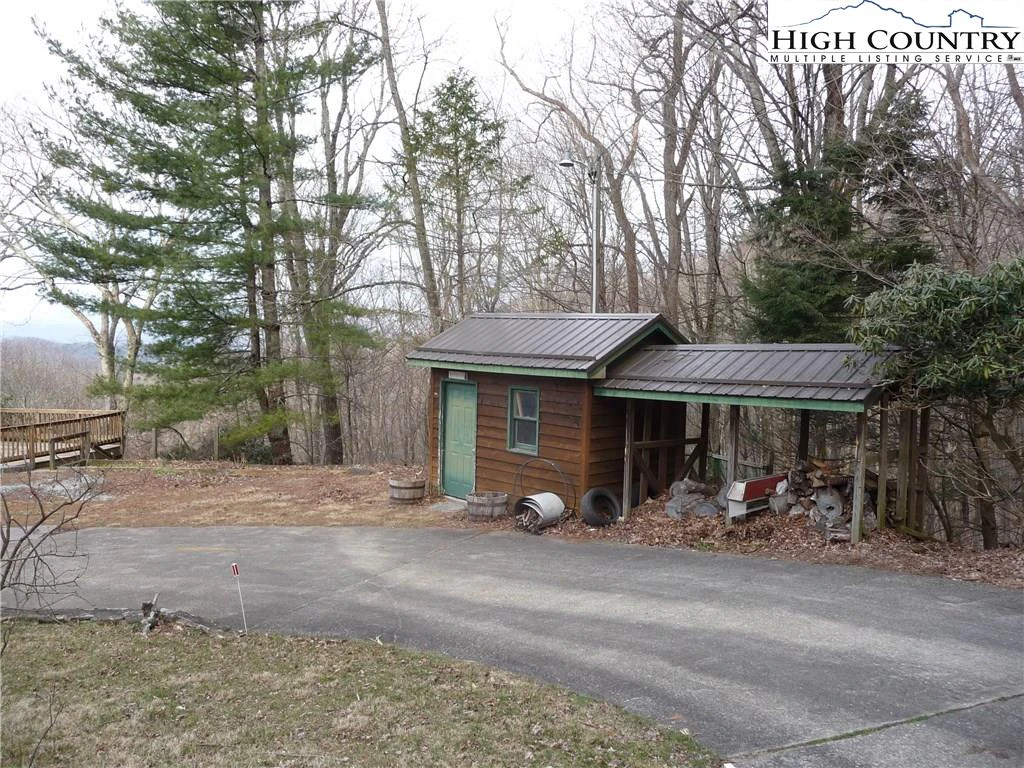 Image number 3 for the current listing