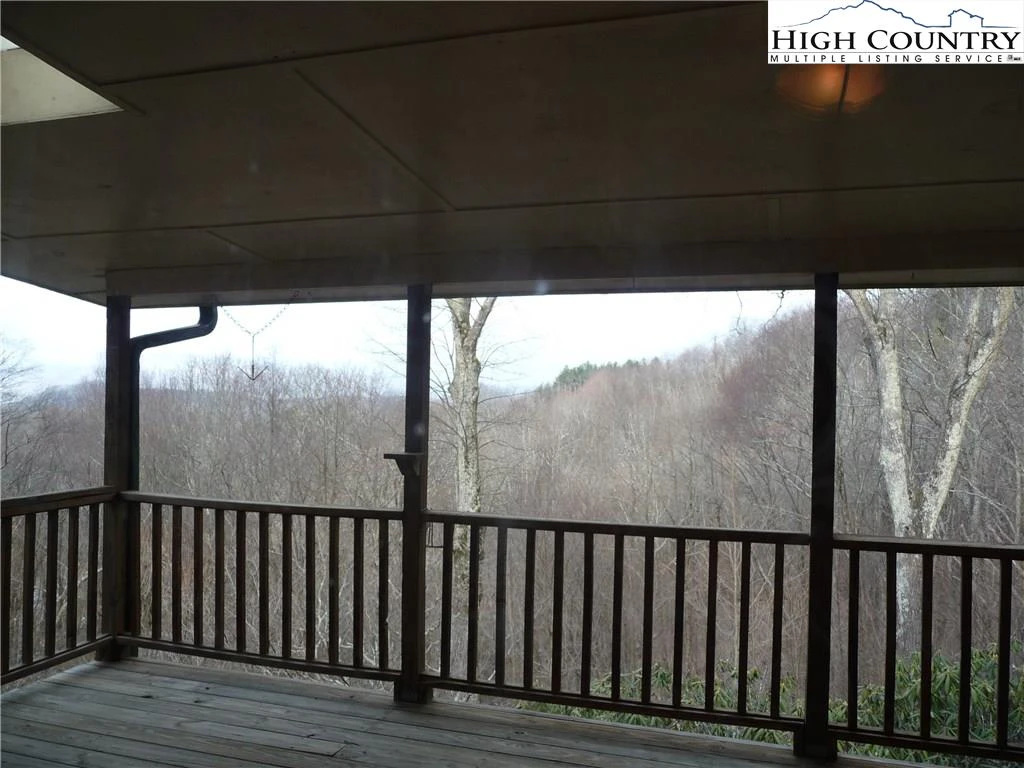 Image number 9 for the current listing