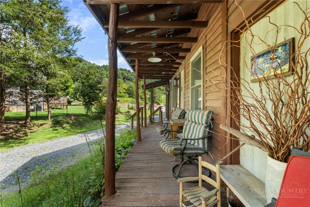 Image number 5 for the current listing