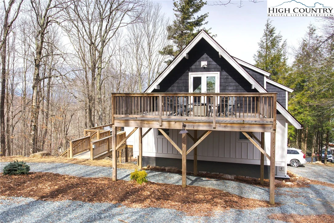 Image number 3 for the current listing