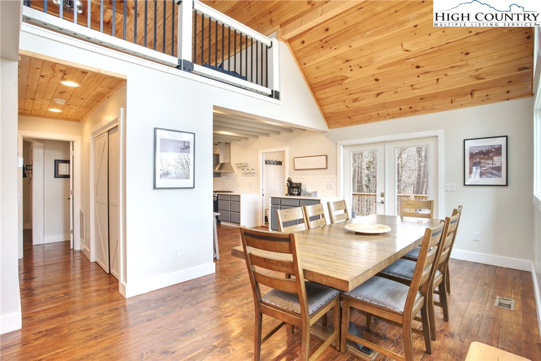 Image number 5 for the current listing