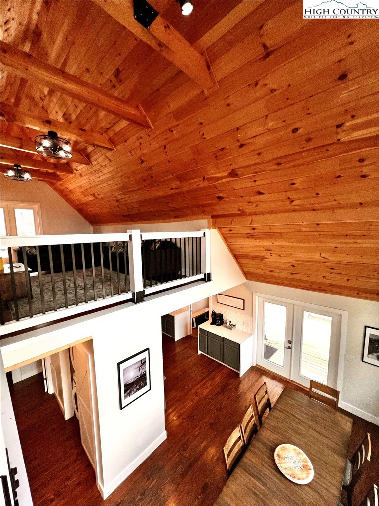 Image number 20 for the current listing