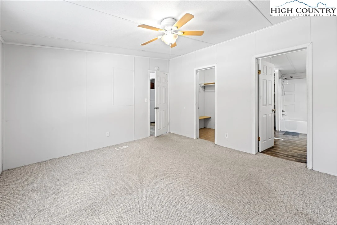 Image number 5 for the current listing
