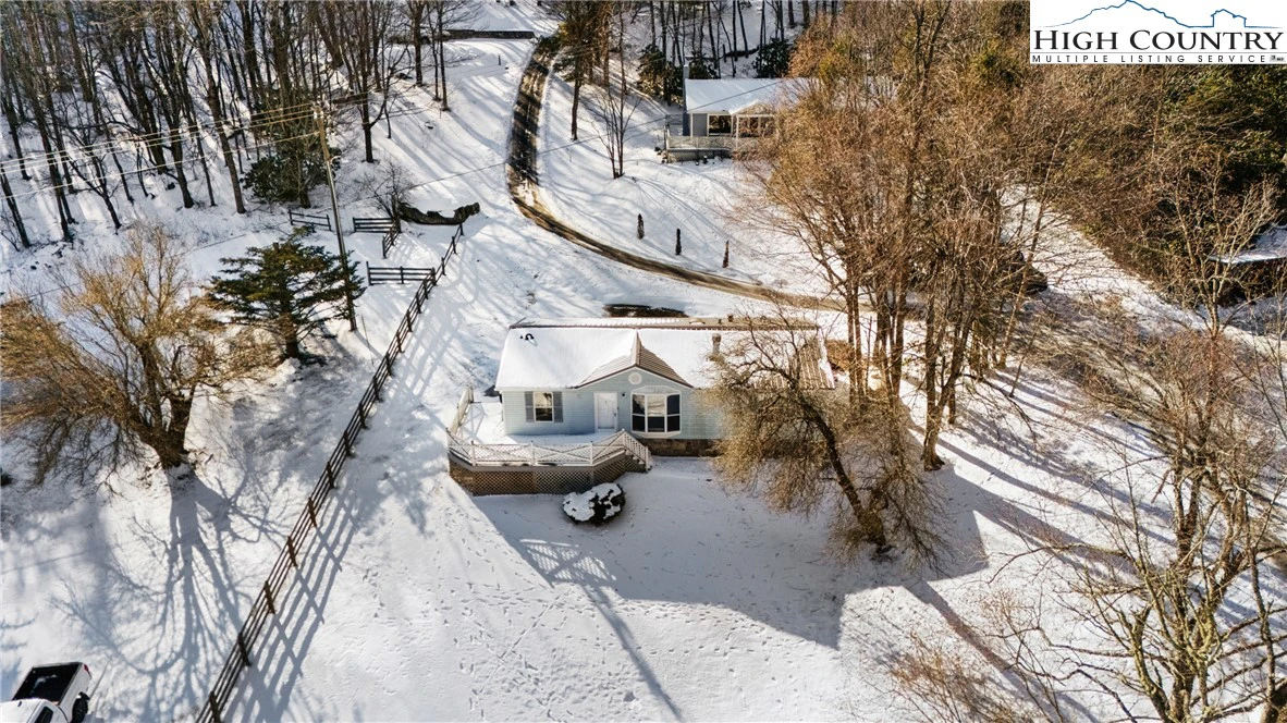 Image number 21 for the current listing