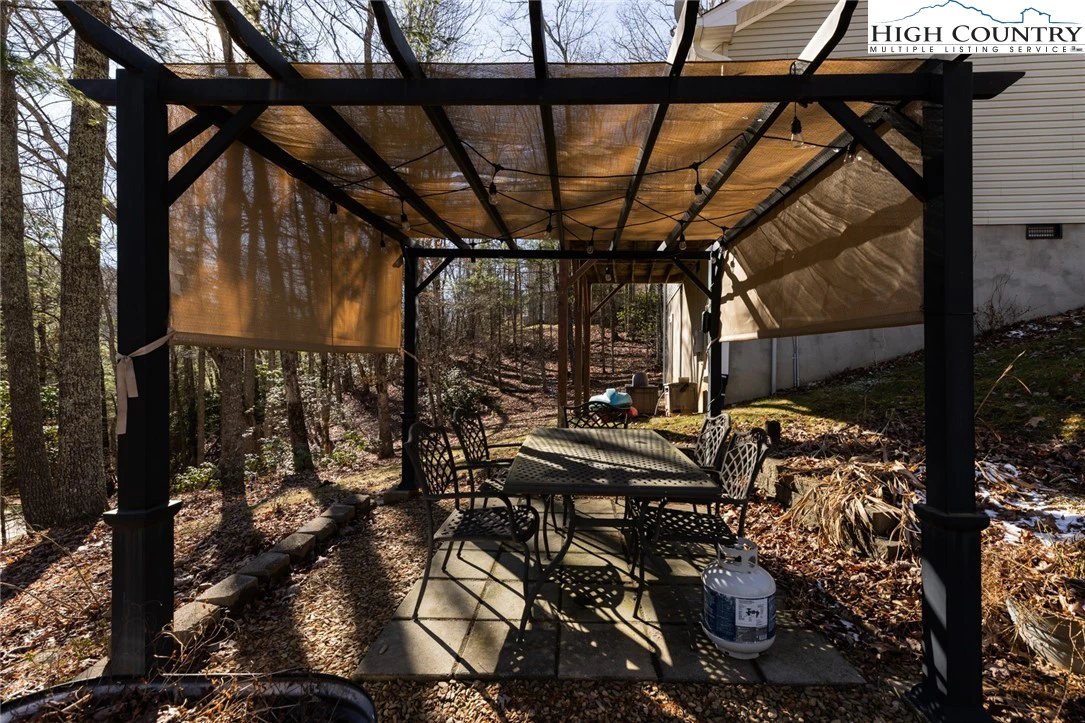 Image number 4 for the current listing