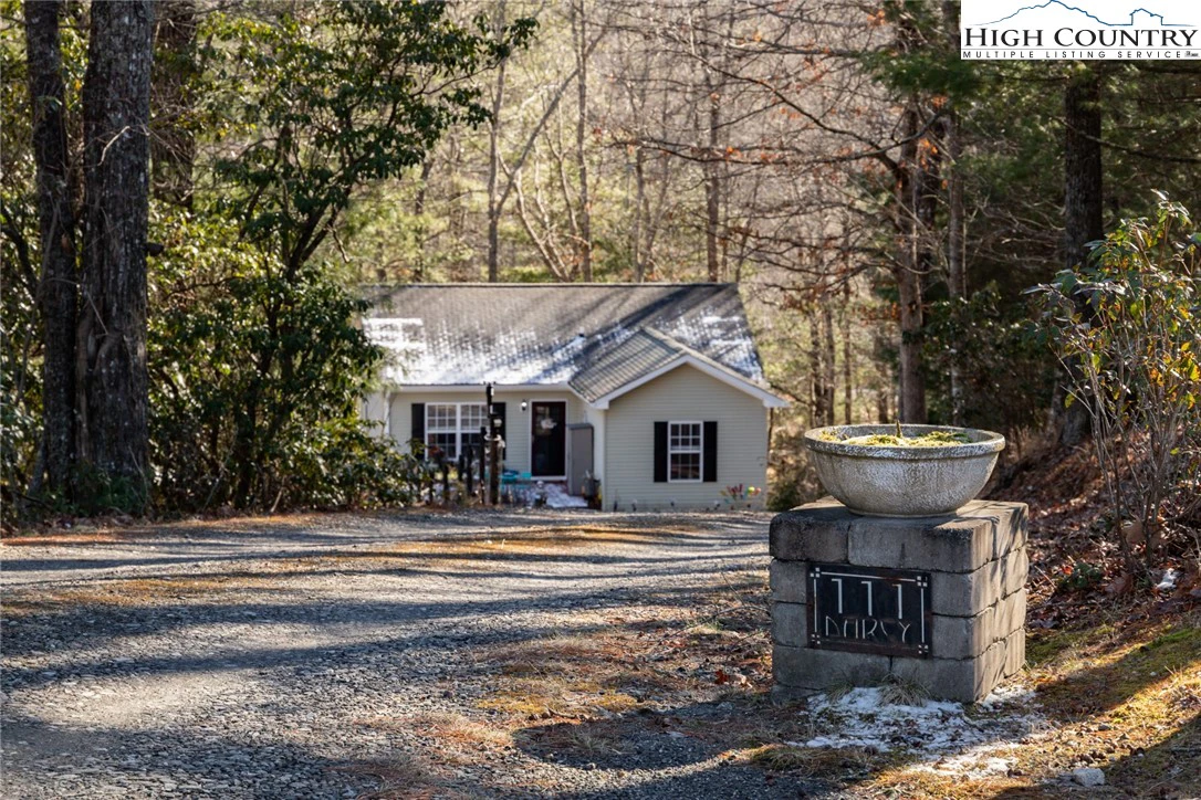 Image number 7 for the current listing