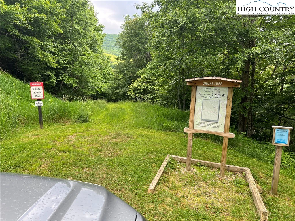 Image number 1 for the current listing