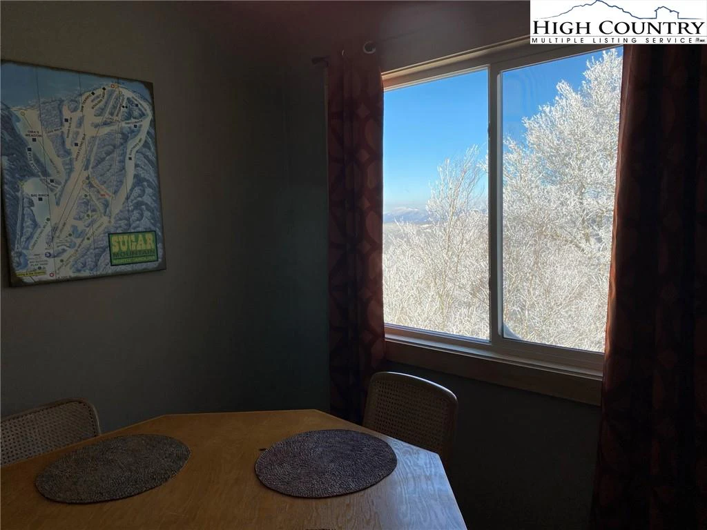 Image number 7 for the current listing