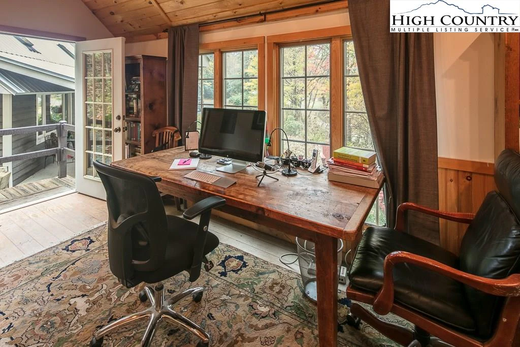 Image number 8 for the current listing
