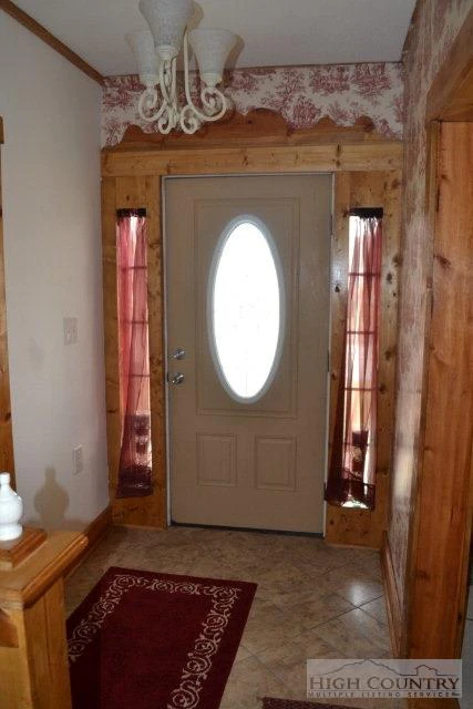 Image number 9 for the current listing