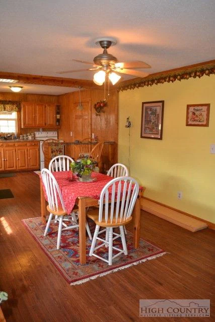 Image number 6 for the current listing