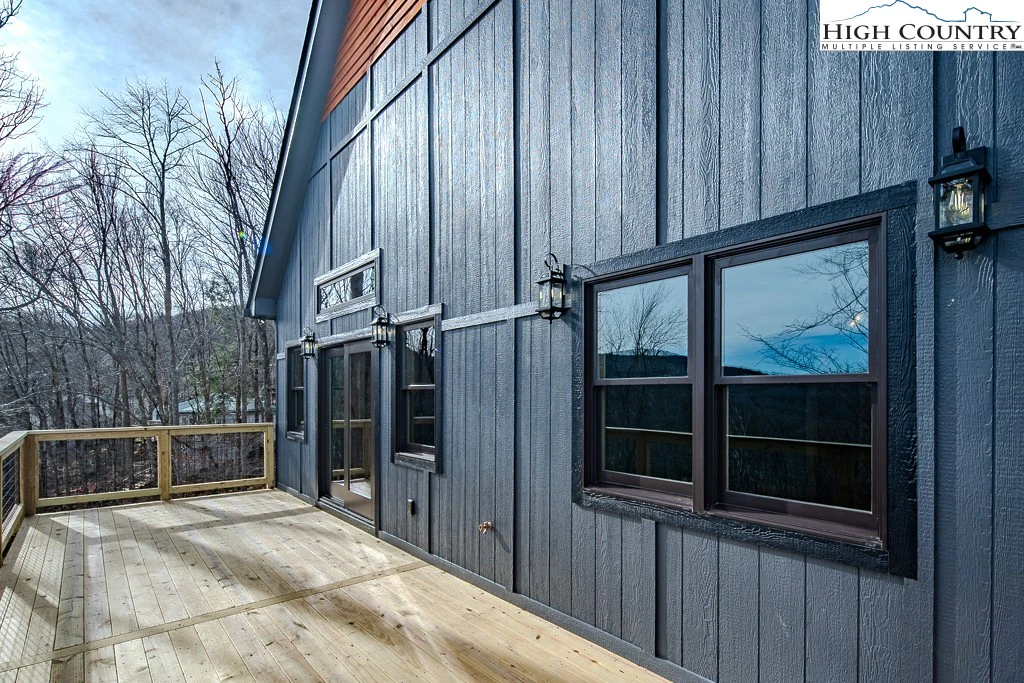 Image number 7 for the current listing