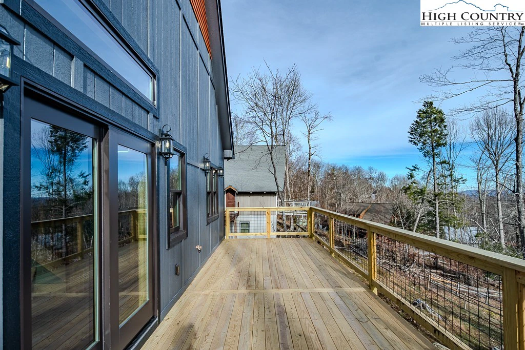 Image number 6 for the current listing