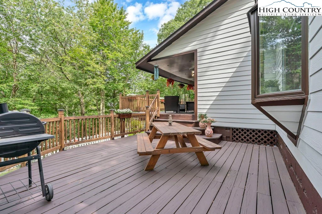 Image number 7 for the current listing