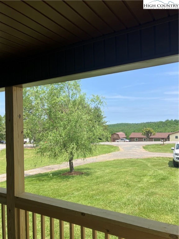 Image number 8 for the current listing