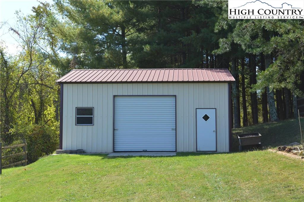 Image number 7 for the current listing