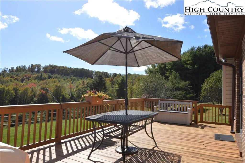 Image number 15 for the current listing