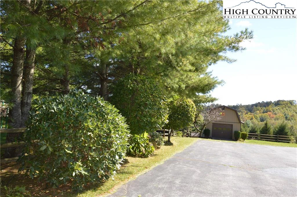 Image number 20 for the current listing