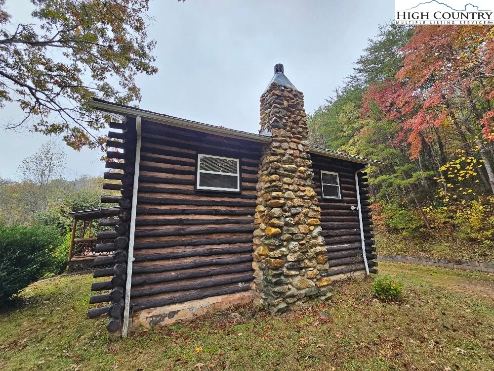 Image number 14 for the current listing