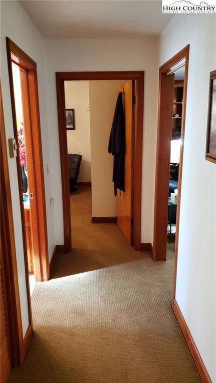 Image number 2 for the current listing